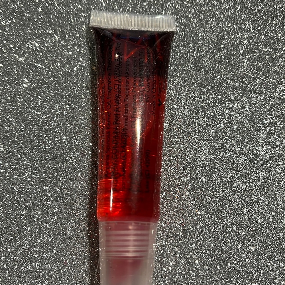 INT lip oil